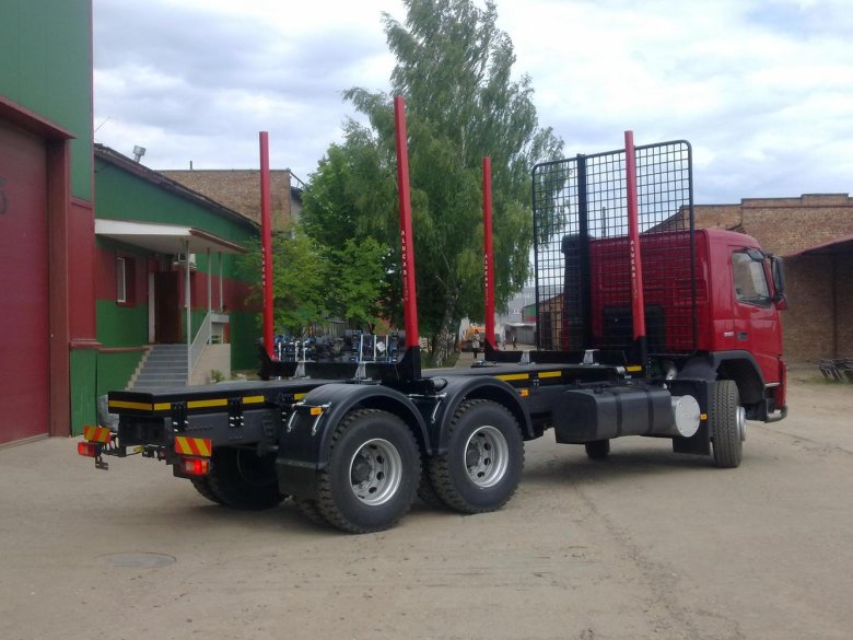 Сортиментовоз вольво 6х6