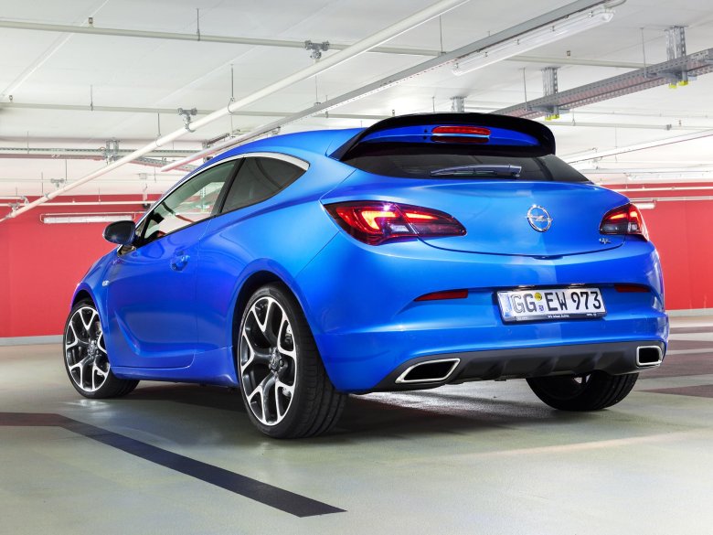 Opel astra opc 2013