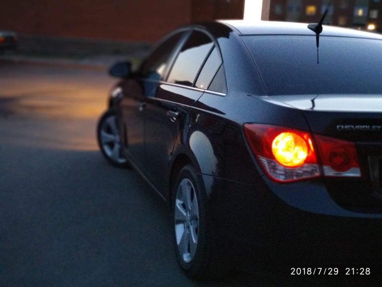 Шевроле круз черный седан