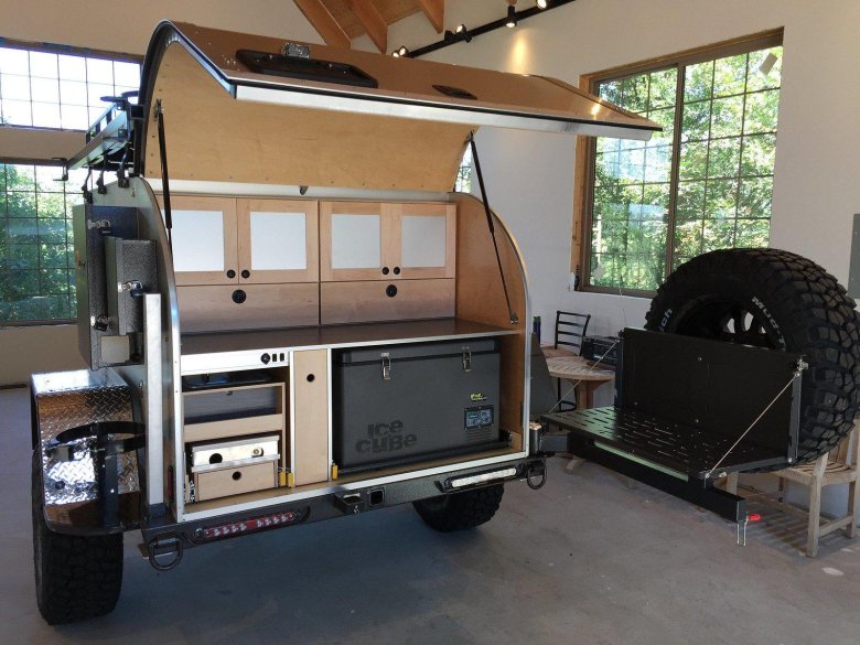 Внедорожный прицеп кемпер