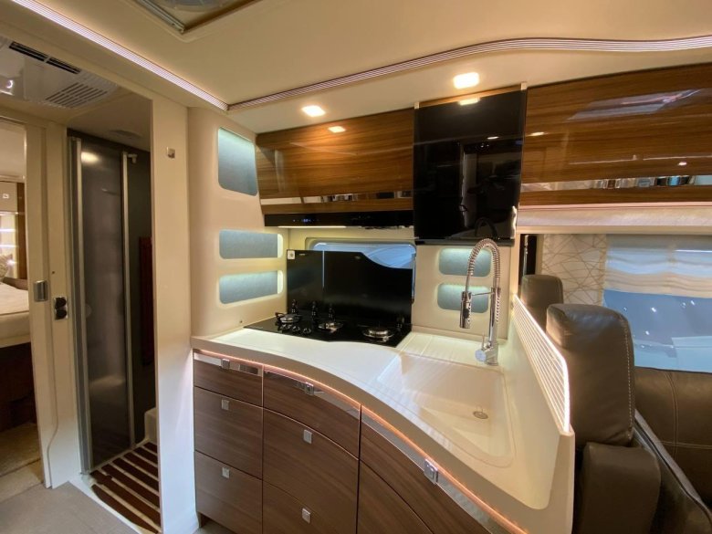 Самые дорогие дома на колесах