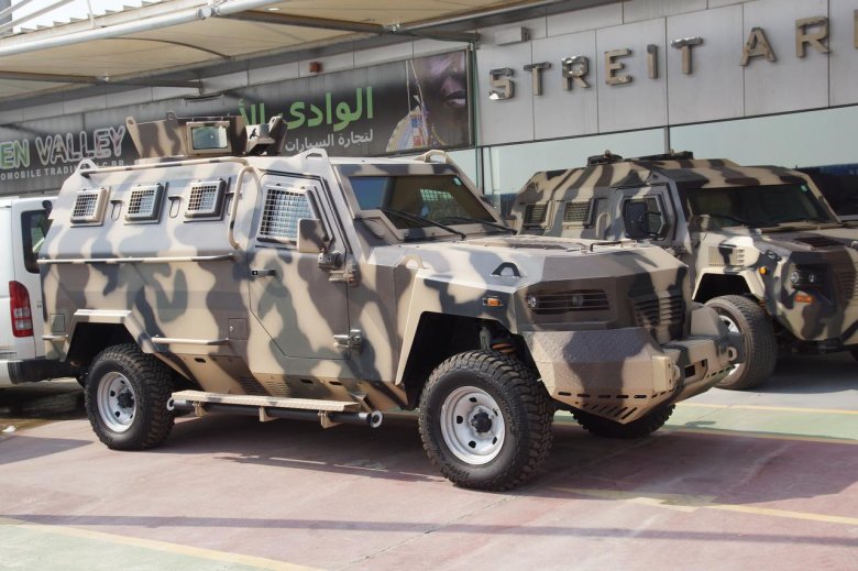 Streit group falcon 4x4 apc