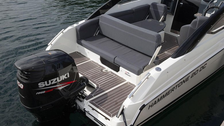 Моторный катер