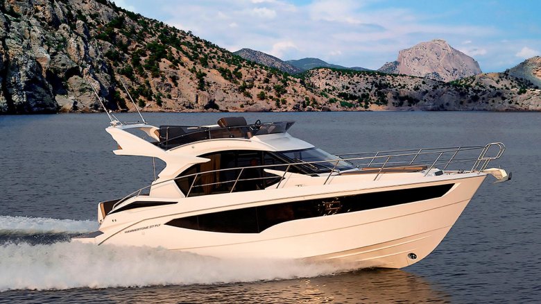 Galeon 530 fly