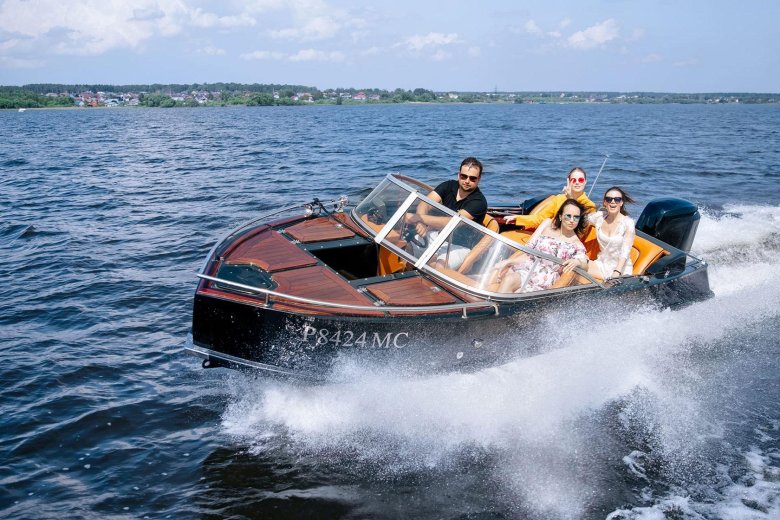 Прогулка на катере