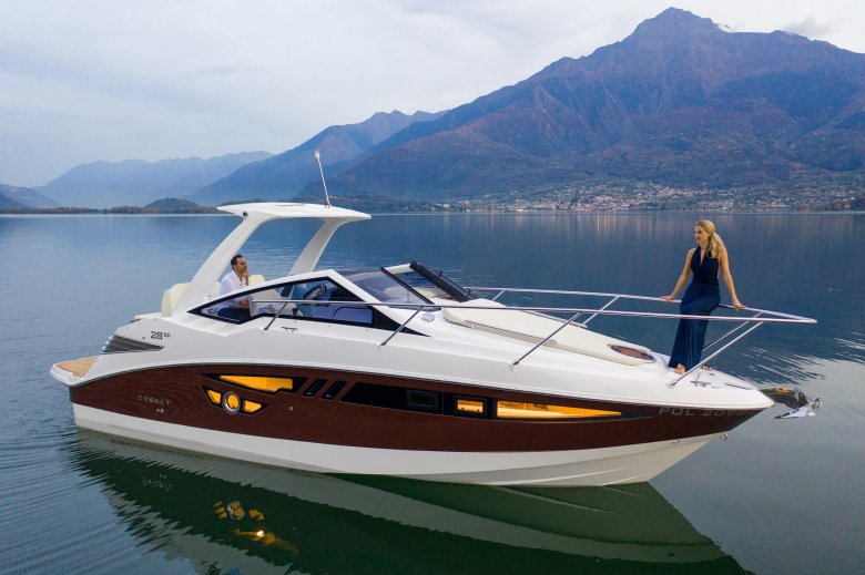 Морские моторные яхты