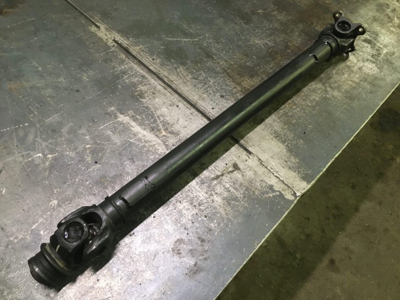 Вал карданный передний