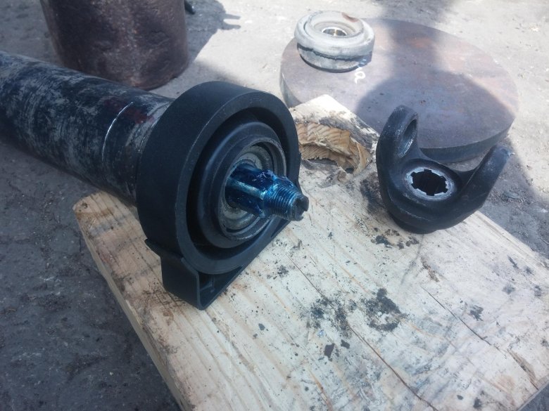 Подвесной подшипник карданного вала ваз 2106