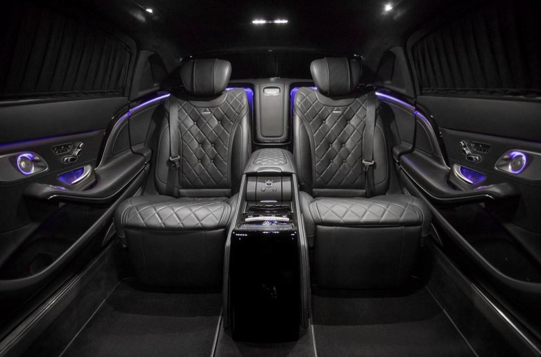 Мерседес майбах 2023 салон