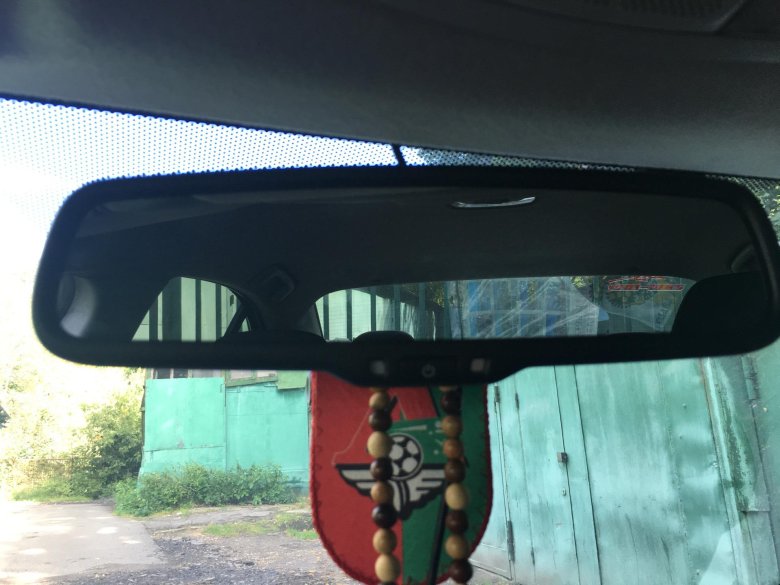 Зеркало с автозатемнением и монитором lancer 10