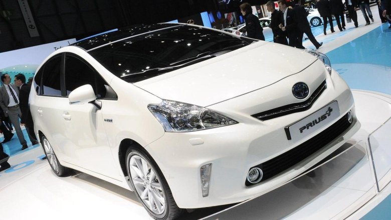 Тойота приус альфа гибрид