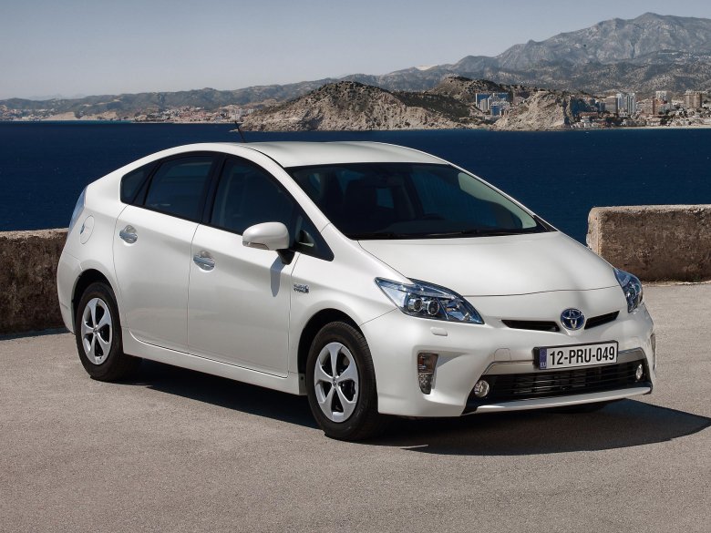 Toyota prius hybrid 2013