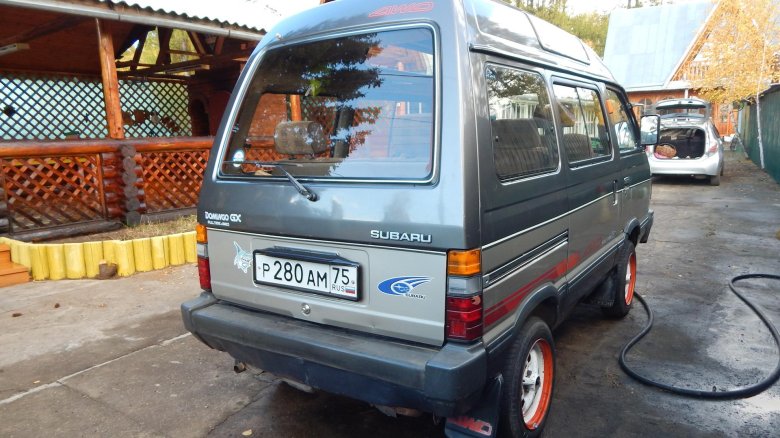 Субару доминго 1995