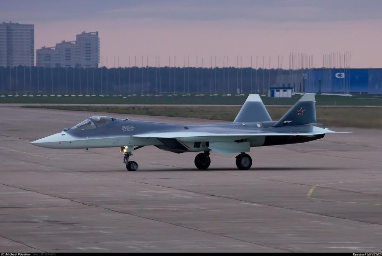 Самолёт пак фа т-50