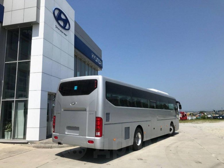 Автобус hyundai universe space