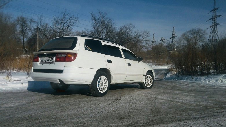 Тойота калдина 2001