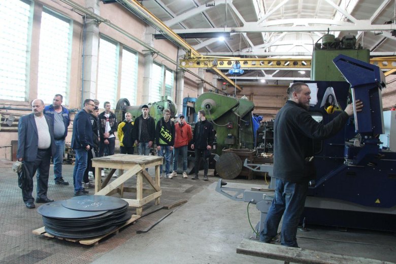 Бежецкий завод спецоборудования 320