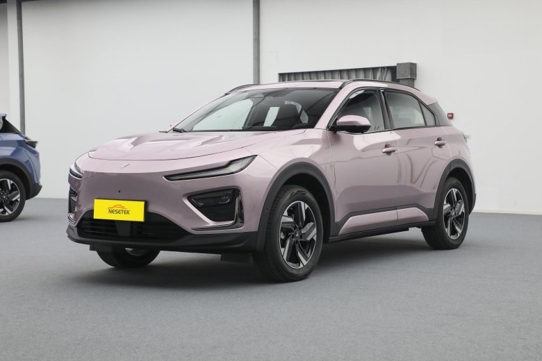 Электрический внедорожник