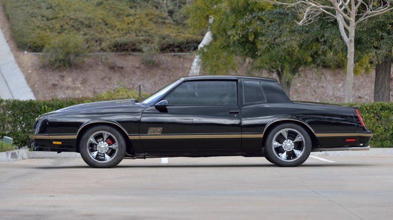 Chevrolet monte carlo 1989