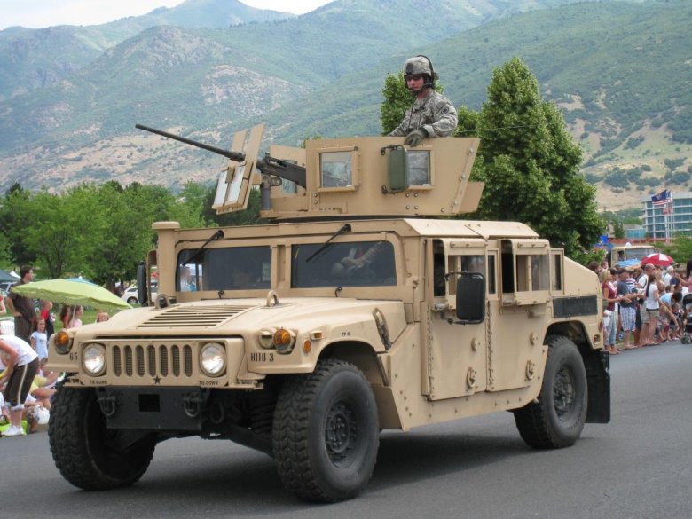 Hummer h 1 humvee