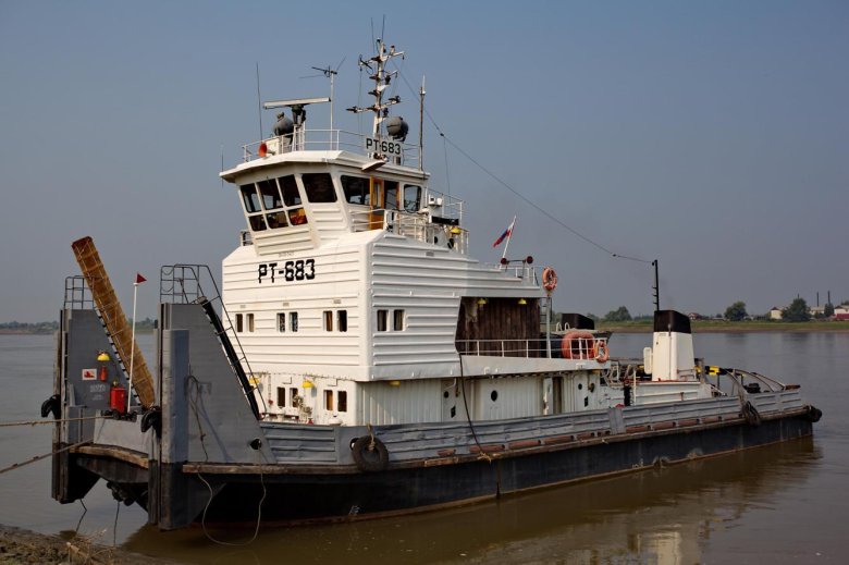 Теплоход буксир-толкач