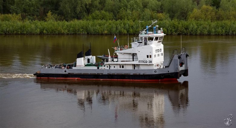 Речной корабль