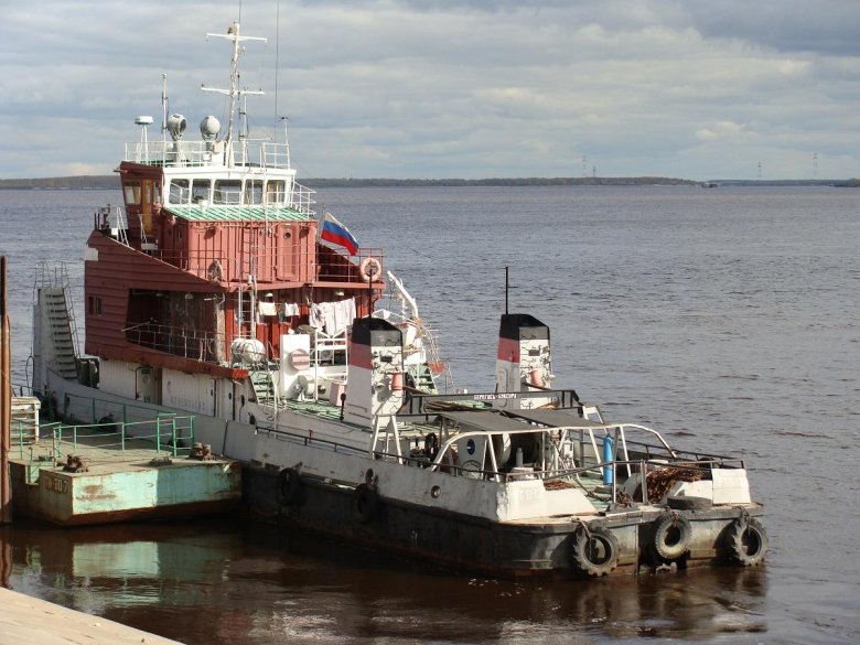 Буксир-толкач \ ангара\ р-96