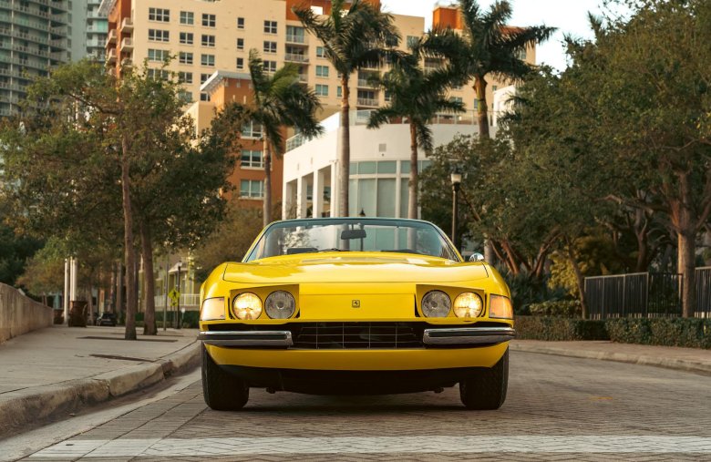 Ferrari 365 gtb daytona