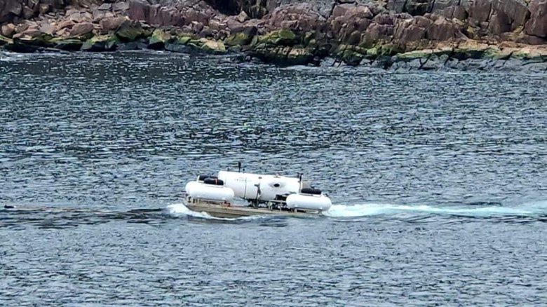 Подводная лодка взорвала титаник