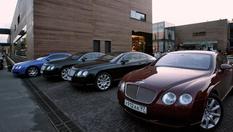 Машина bentley continental gt