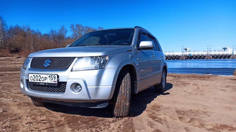Suzuki grand vitara 2011