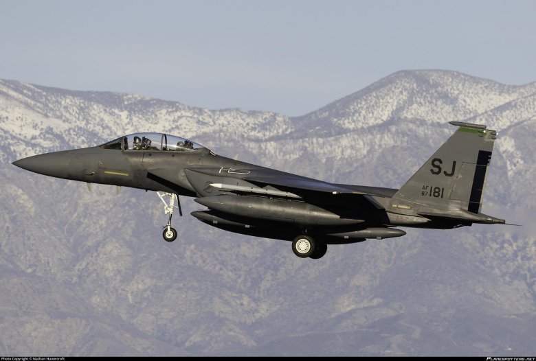 Mcdonnell douglas f-15e strike eagle