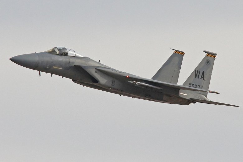 Истребитель серый