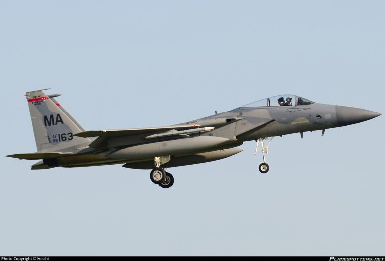 Mcdonnell douglas f 15 e strike eagle