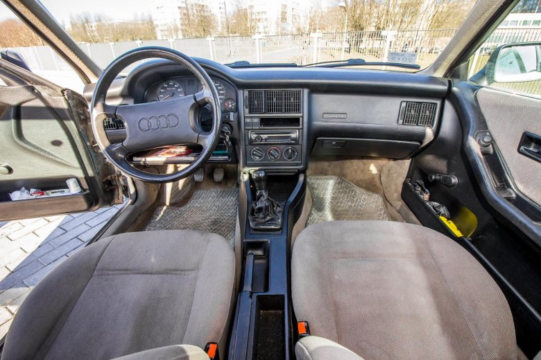 Ауди 80 б 3 салон