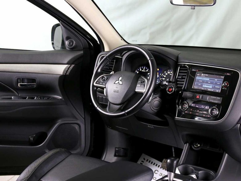 Комплектация митсубиси аутлендер 2014