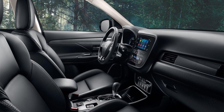 Митсубиси аутлендер 2020 салон