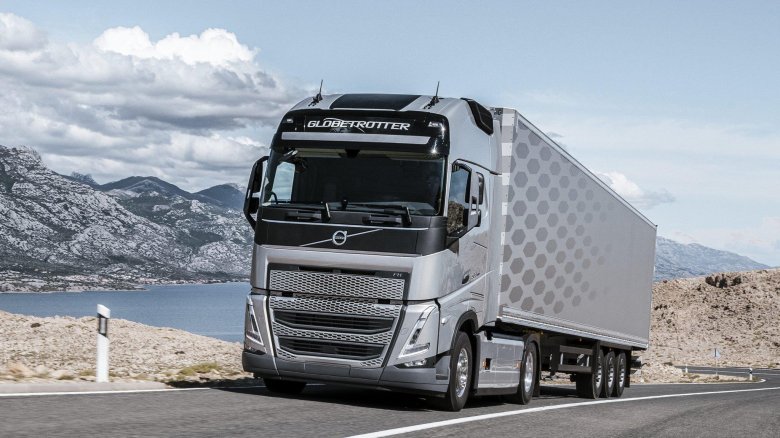 Фура вольво