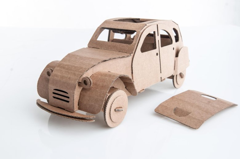Машинка из картона