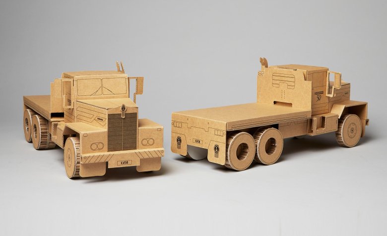 Грузовик из картона