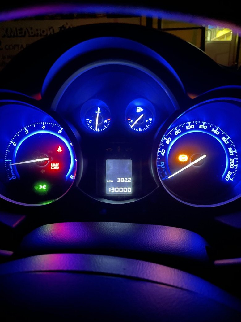 Chevrolet cruze приборная панель