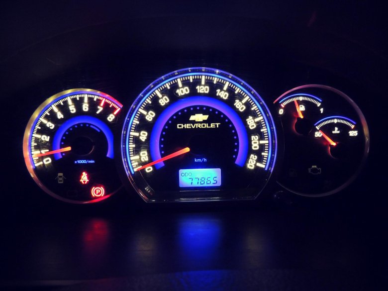 Chevrolet lacetti приборная панель