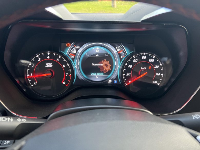 Chevrolet camaro приборная панель