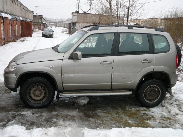 Chevrolet niva 215 75 15