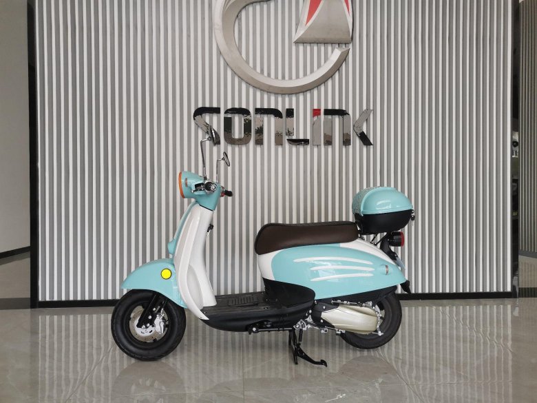 Электрический мотороллер