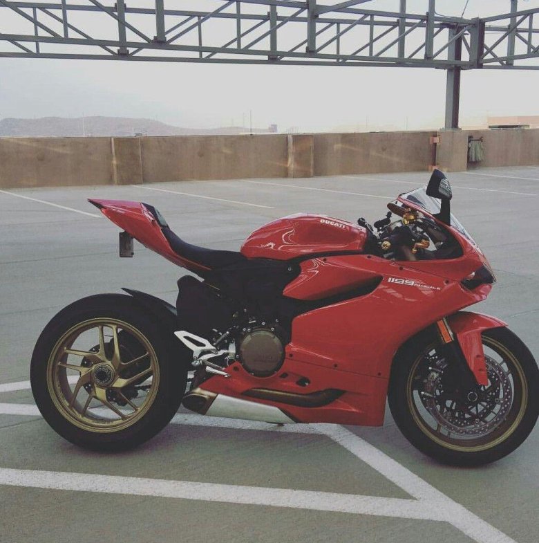 Дукати 1299 panigale s
