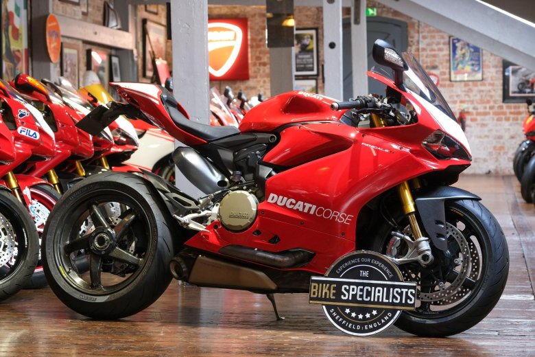 Мотоцикл дукати панигале