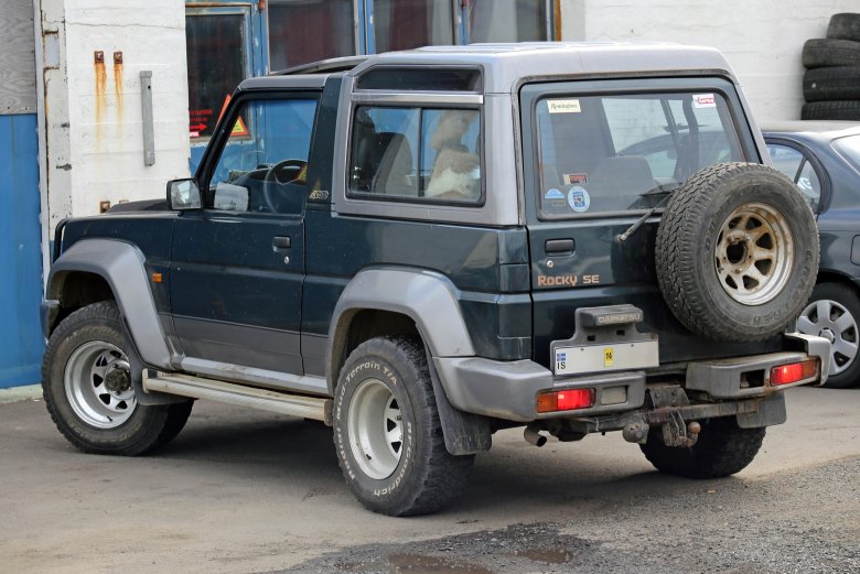 Daihatsu rocky 1989 1998