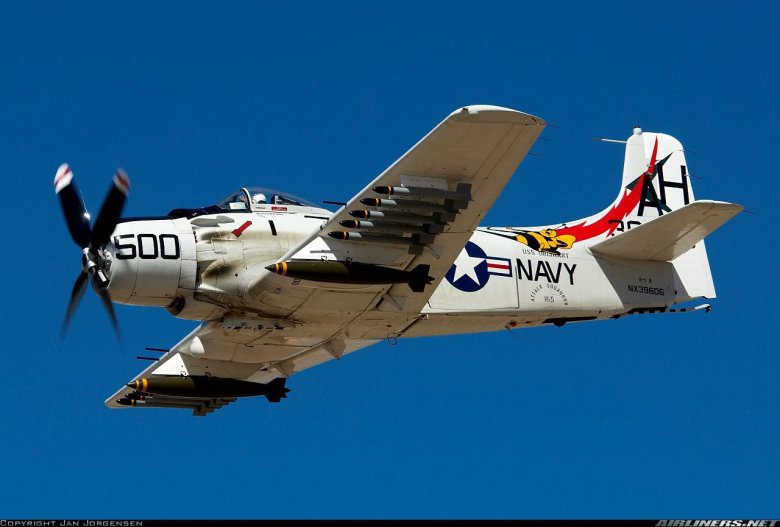 Douglas a-1h skyraider