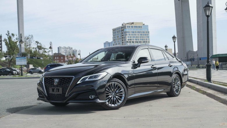 Toyota crown 2018 s220
